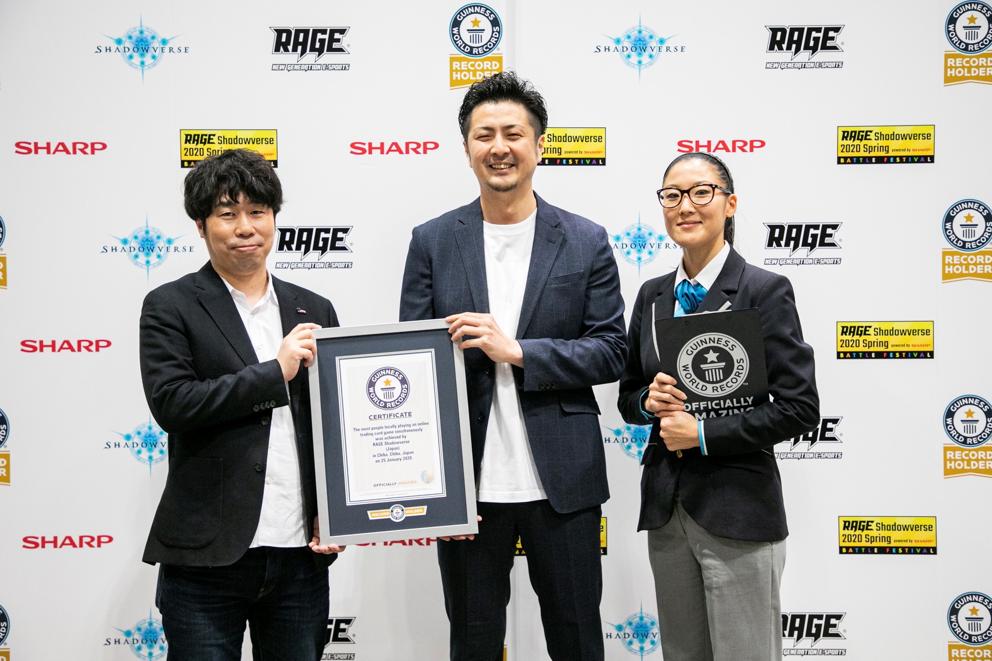 国内最大級のeスポーツ大会 Rage 予選大会 ギネス世界記録 を達成し過去最大の盛り上がりに 参加者数6 086人の予選大会 Rage Shadowverse Spring バトルフェスティバル Powered By Sharp にてファイナリスト8名が決定 Cyberz スマートフォン広告